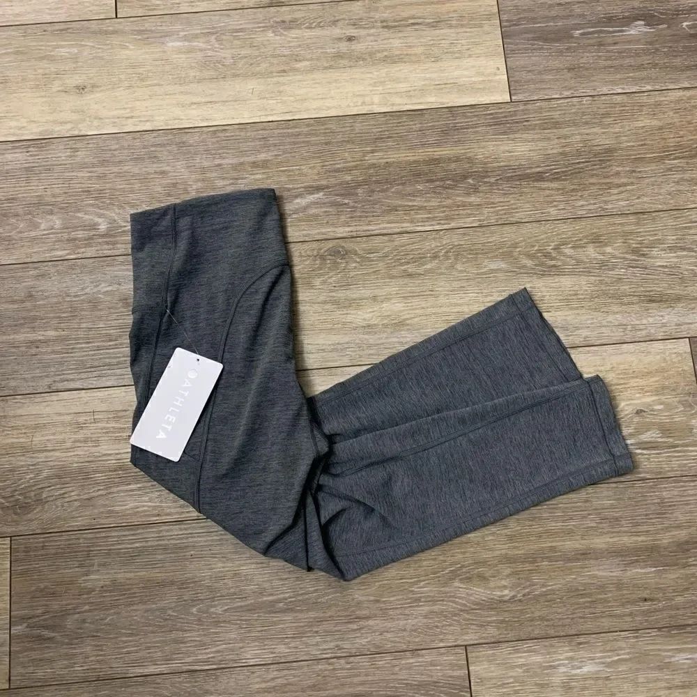 Athleta Ultimate Stash Pocket Capri - Picture 8 of 8